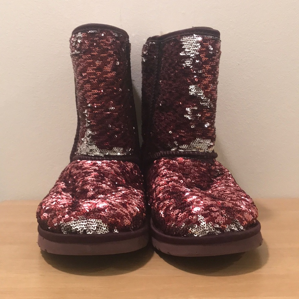 UGG Short Sheepskin-Lined Burgundy Sequins Boots